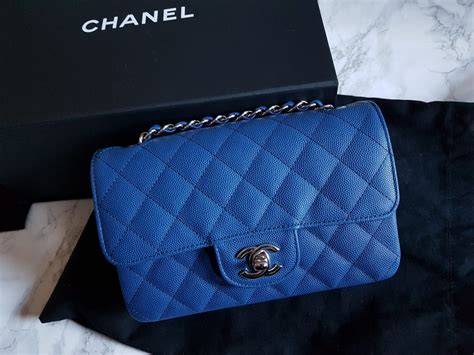 chanel mini flap review